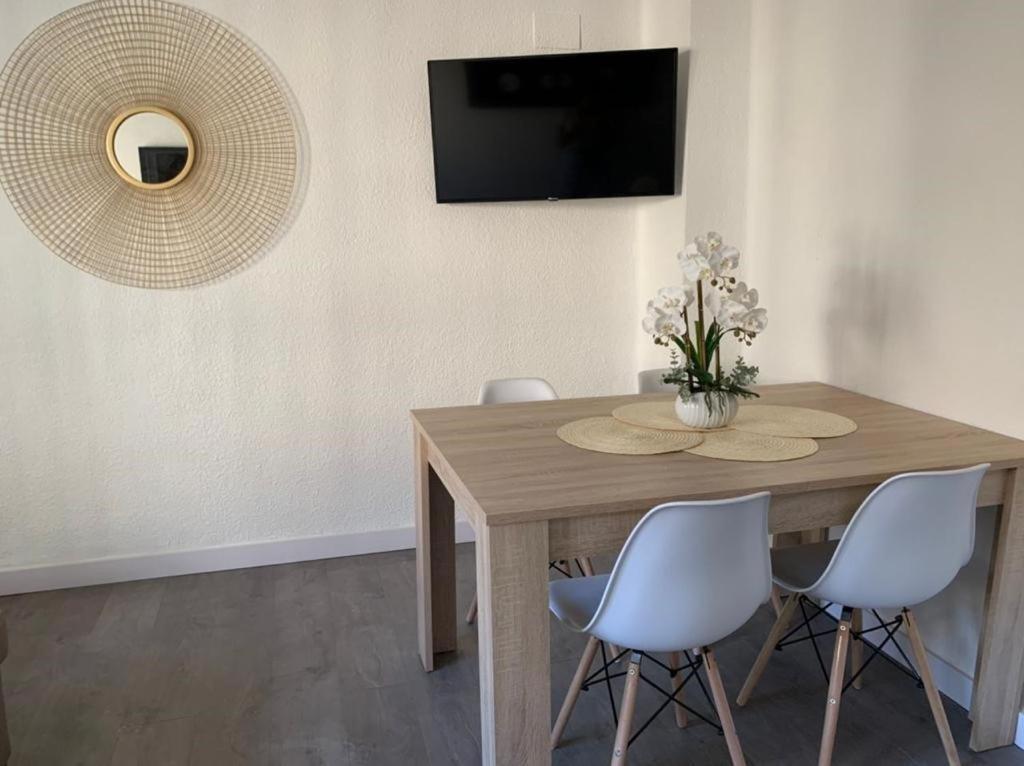 Espectacular Apartamento A 100Mt De La Playa Las Arenas Valencia Luaran gambar