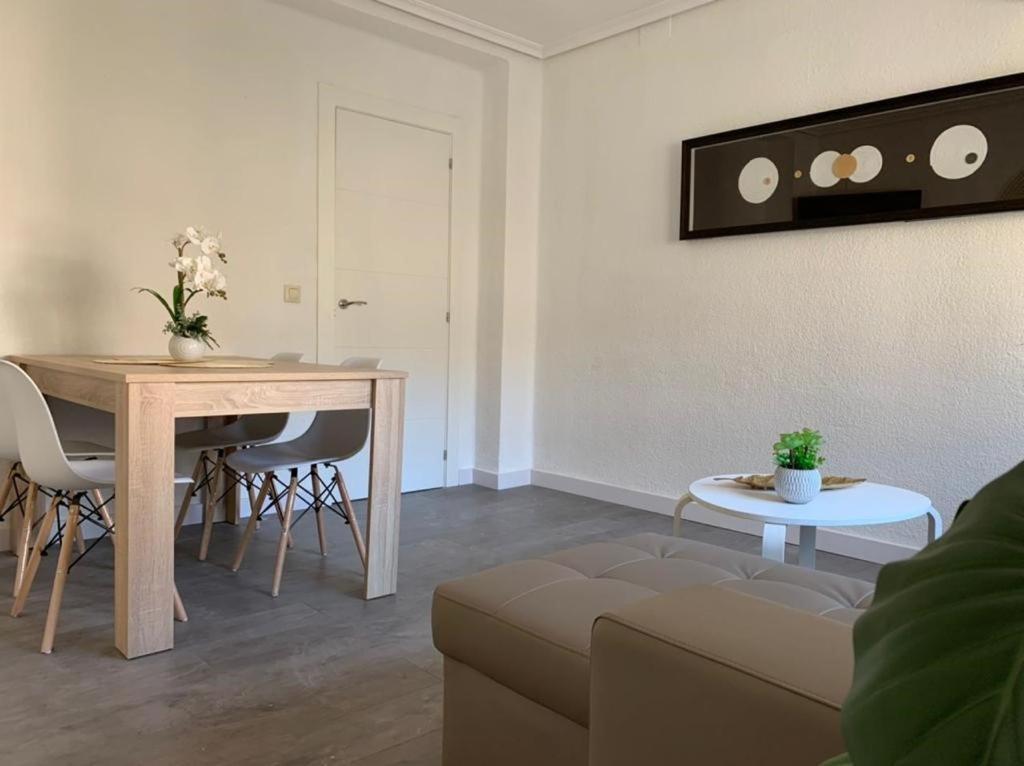 Espectacular Apartamento A 100Mt De La Playa Las Arenas Valencia Luaran gambar