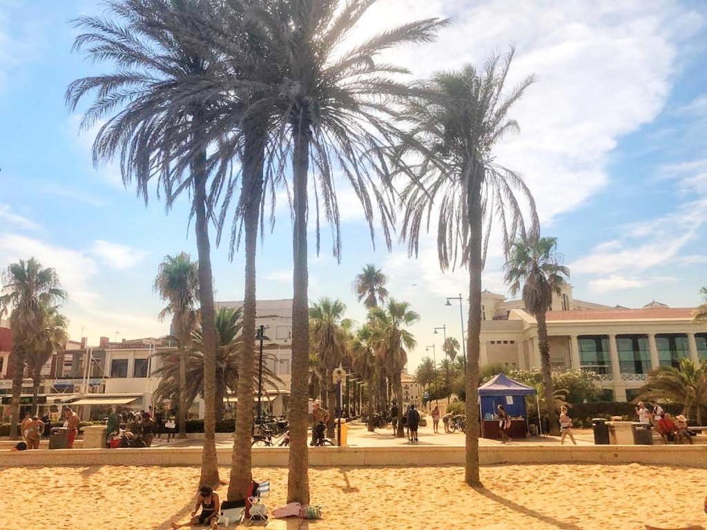 Espectacular Apartamento A 100Mt De La Playa Las Arenas Valencia Luaran gambar